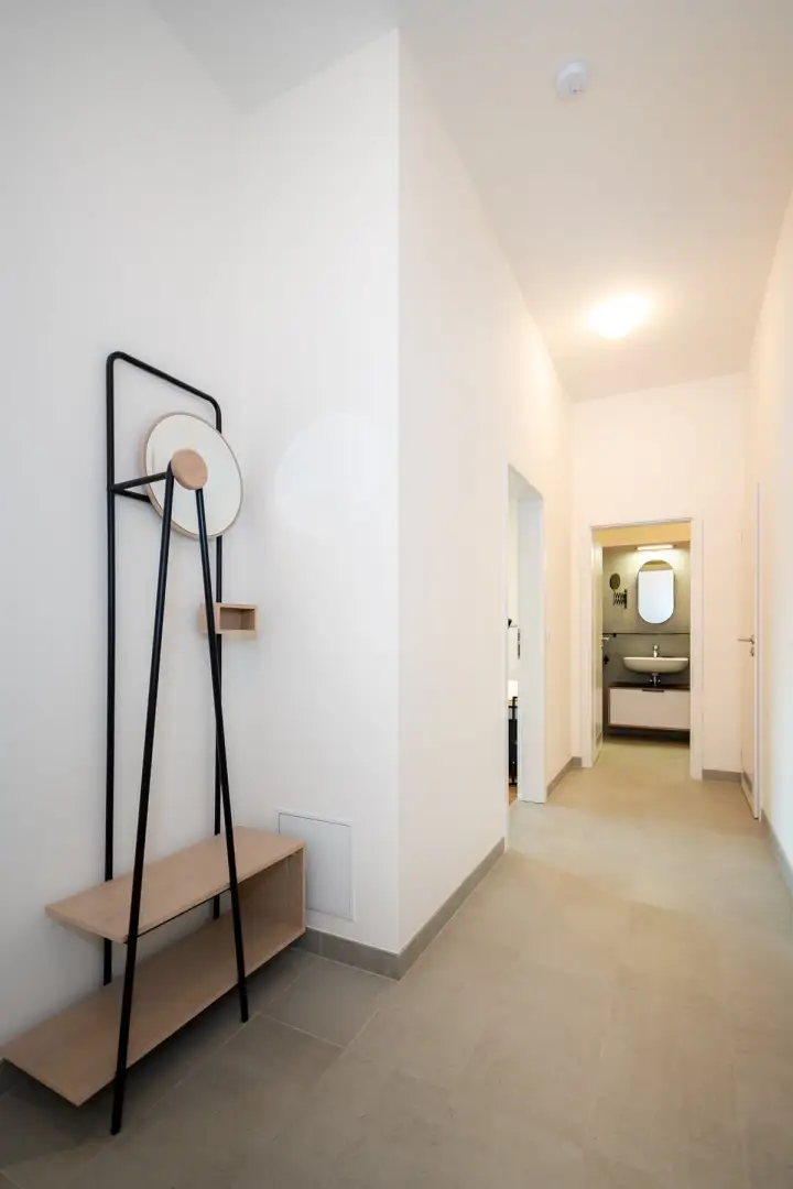 Pronájem bytu 2+kk o výměře 64.4 m² s balkónem, Praha - Karlín