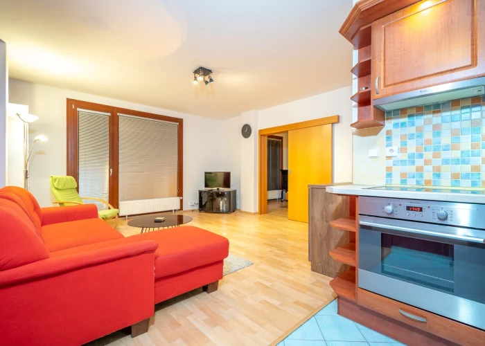 Pronájem bytu 2+kk  o výměře 55 m²  - Praha - Holešovice