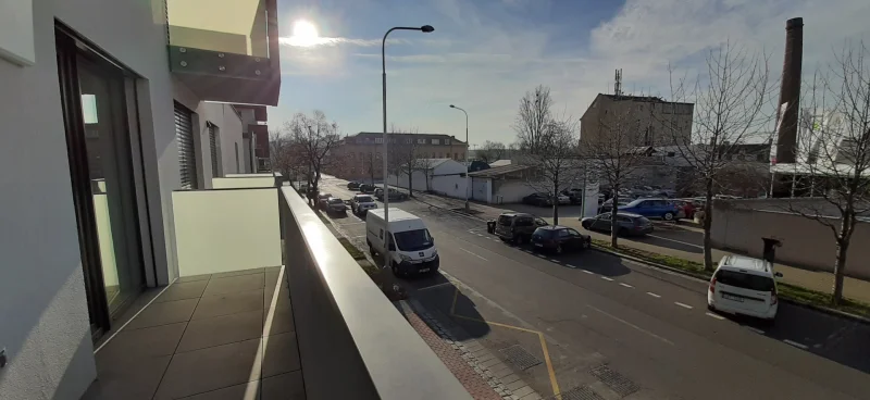 Pronájem bytu 1+kk, 33m2 s balkonem