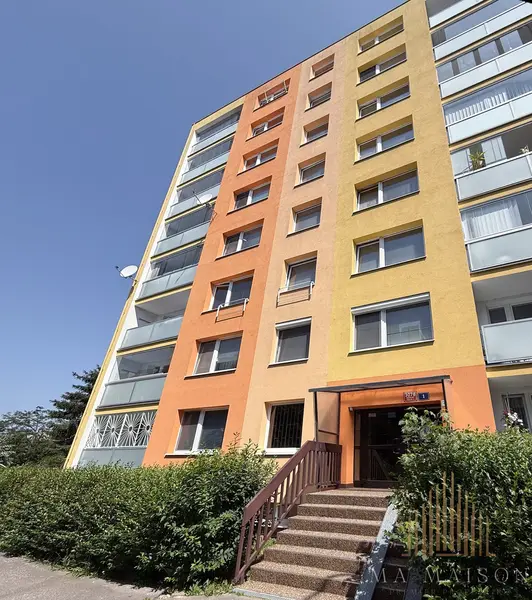 Pronájem slunného bytu 2+kk, 41 m², zařízený, Praha - Modřany