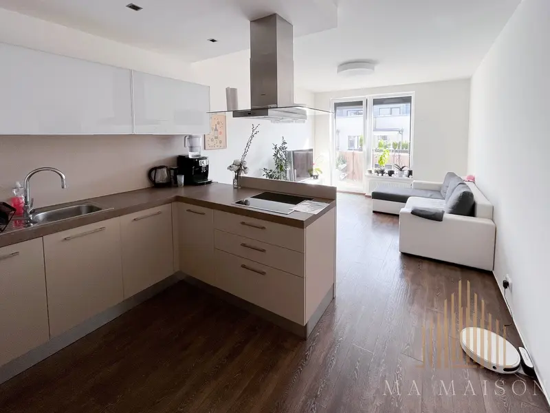 Pronájem bytu 2+kk 49 m², Praha - Střížkov