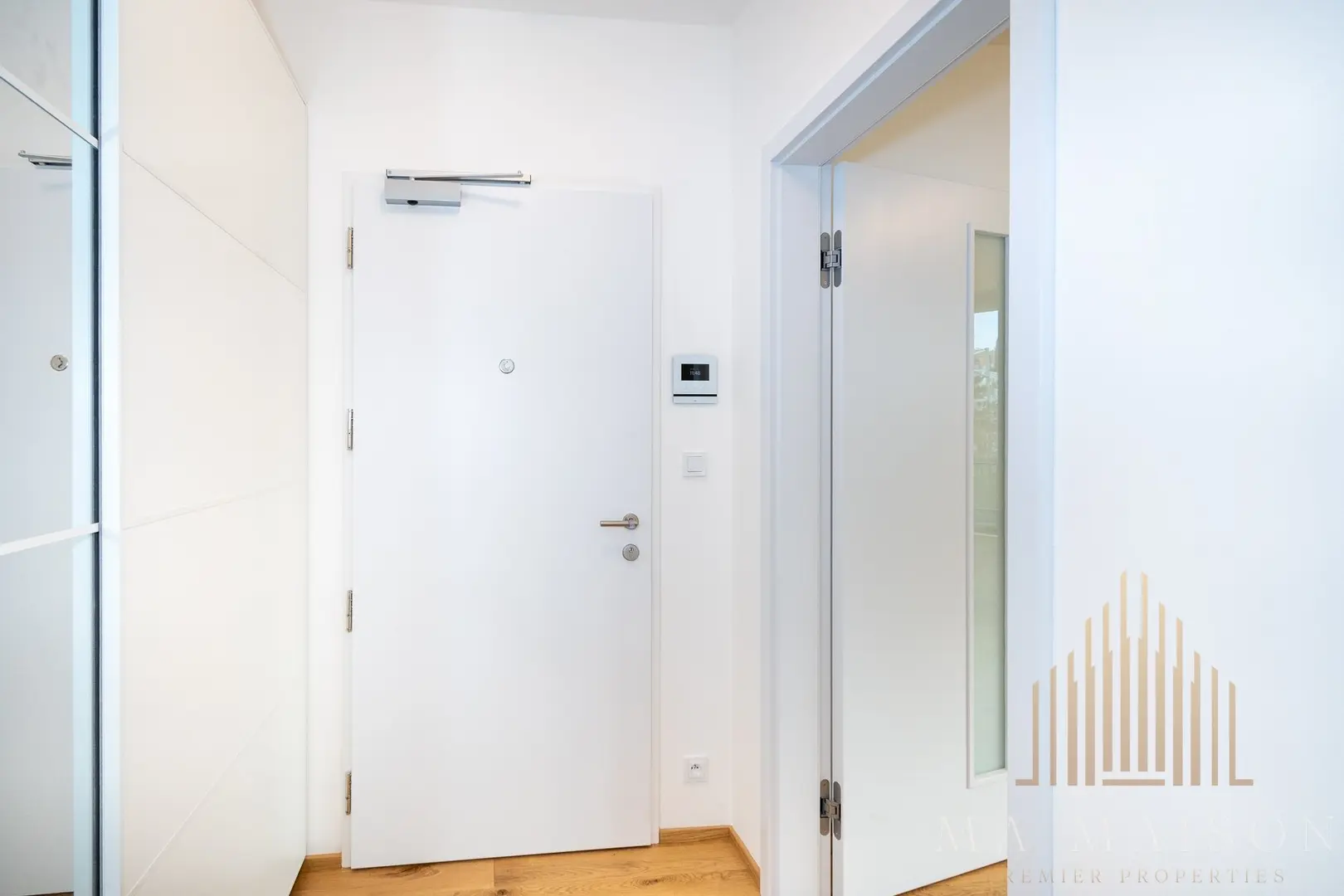 Pronájem bytu 2+kk/B, 40 m², nezařízený, Praha 4 - Nusle