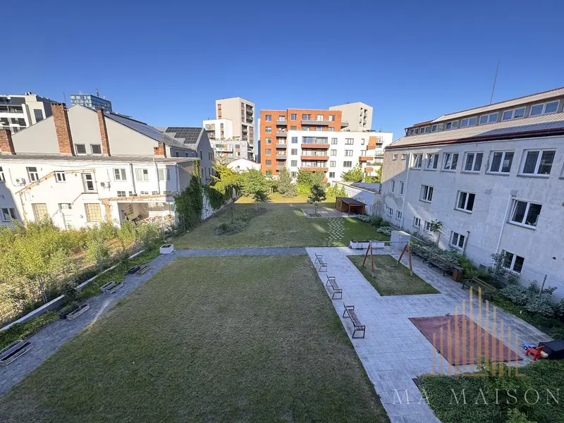 Pronájem bytu 1+kk/B, 33 m2, nezařízený, Praha 7 - Holešovice