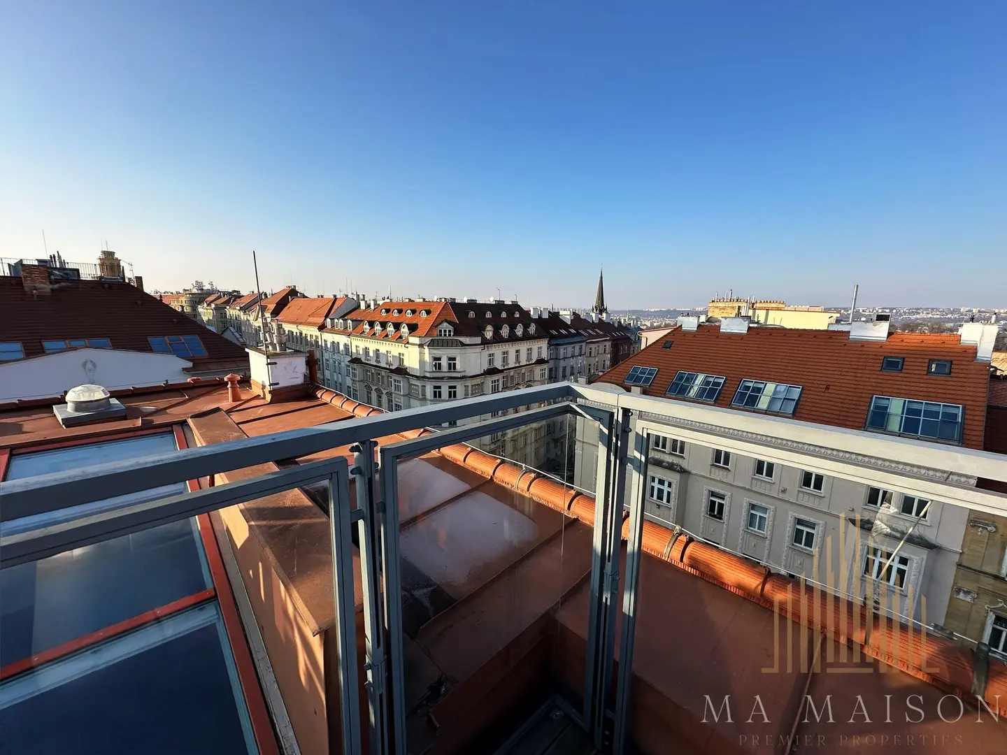 Pronájem krásného bytu s terasou 3+kk, 95 m² - Praha - Žižkov