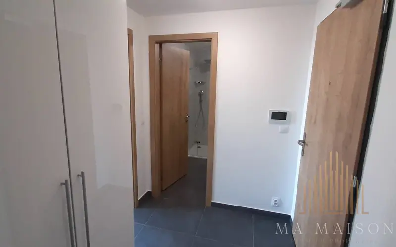 Pronájem moderního bytu 1+kk, 33 m2 + balkon,  Praha 7 - Holešovice
