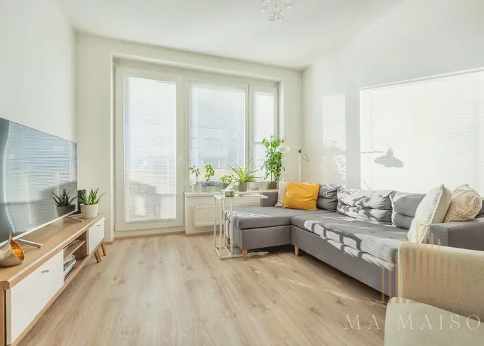 Prodej bytu 2+kk o výměře 54m² - Praha - Dolní Měcholupy