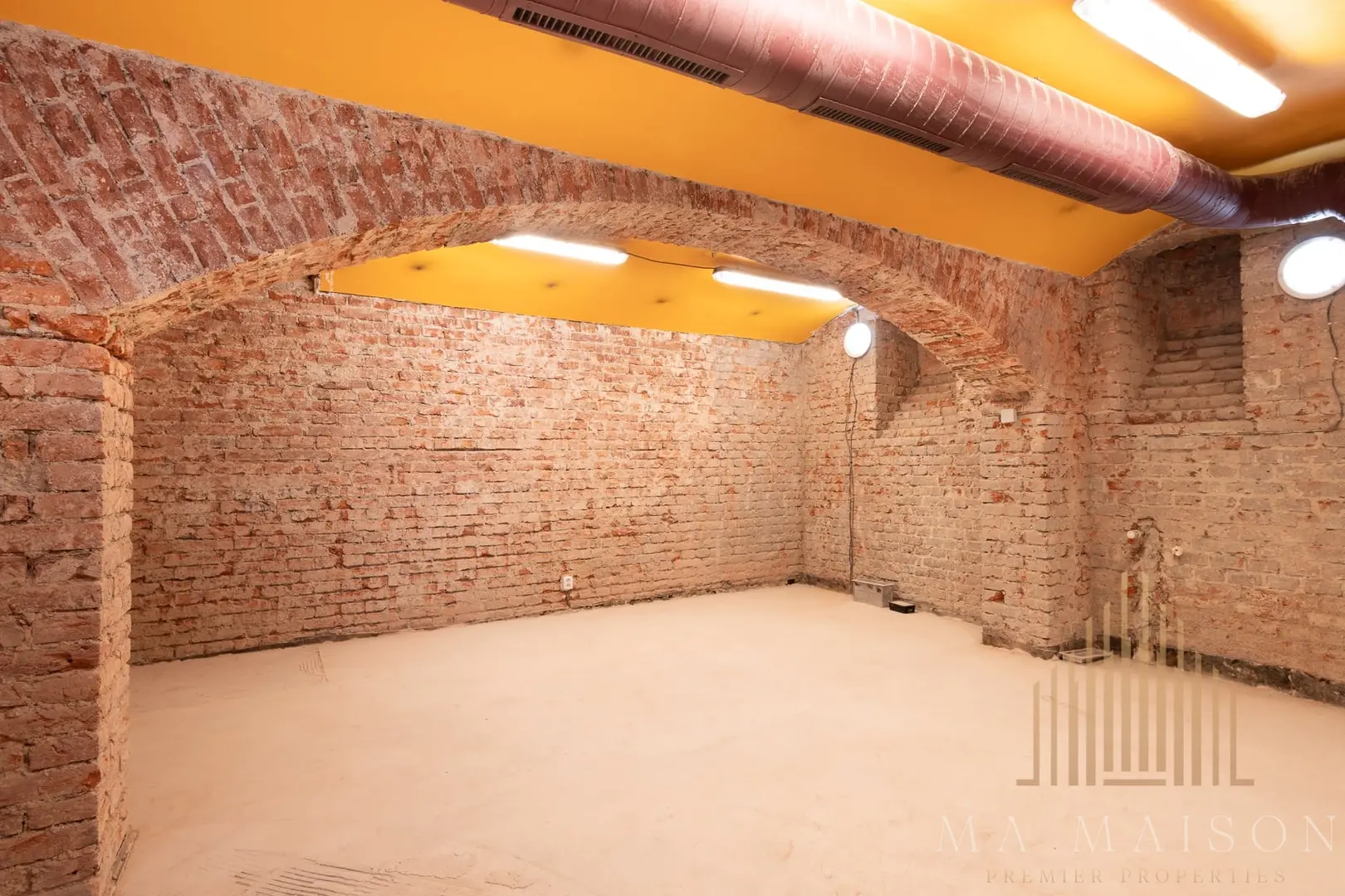 Komerční prostor k pronájmu, 105m2, Pařížská ulice, Praha 1