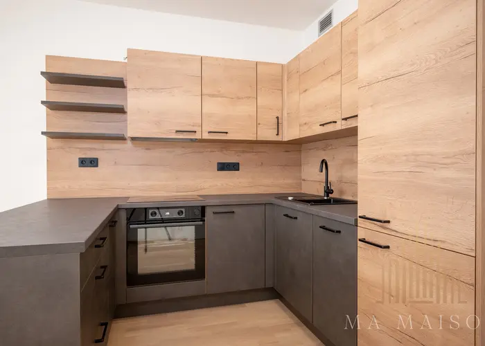 Moderní byt 2+kk/B, nezařízený, ul. Smržových, Praha 9 - Vysočany