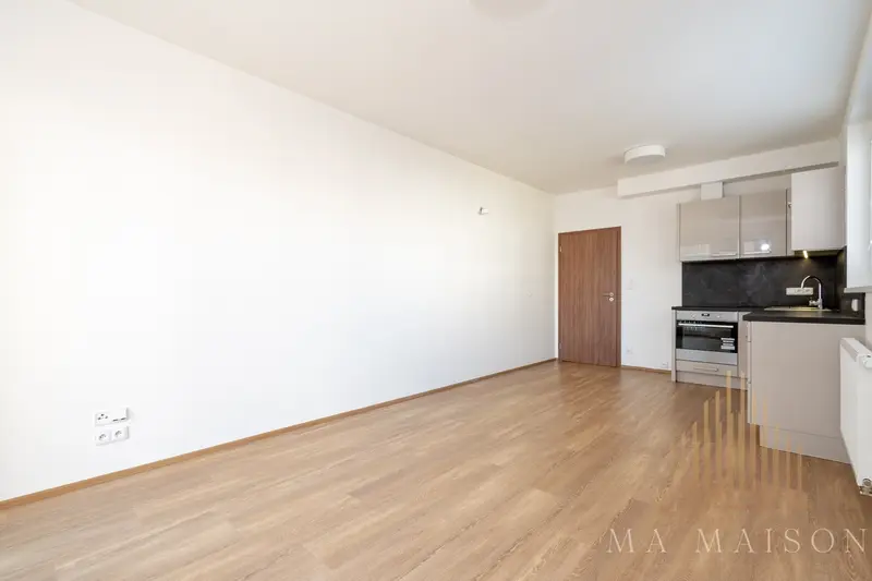 Pronájem bytu 2+kk/B/G, nezařízený, 55m², Praha 9 - Střížkov