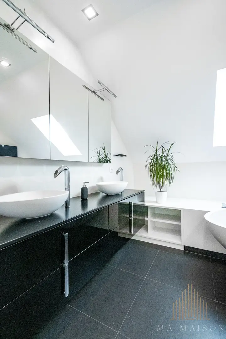 Pronájem krásného bytu s terasou 3+kk, 95 m² - Praha - Žižkov