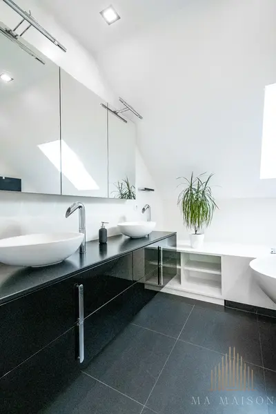 Pronájem krásného bytu s terasou 3+kk, 95 m² - Praha - Žižkov