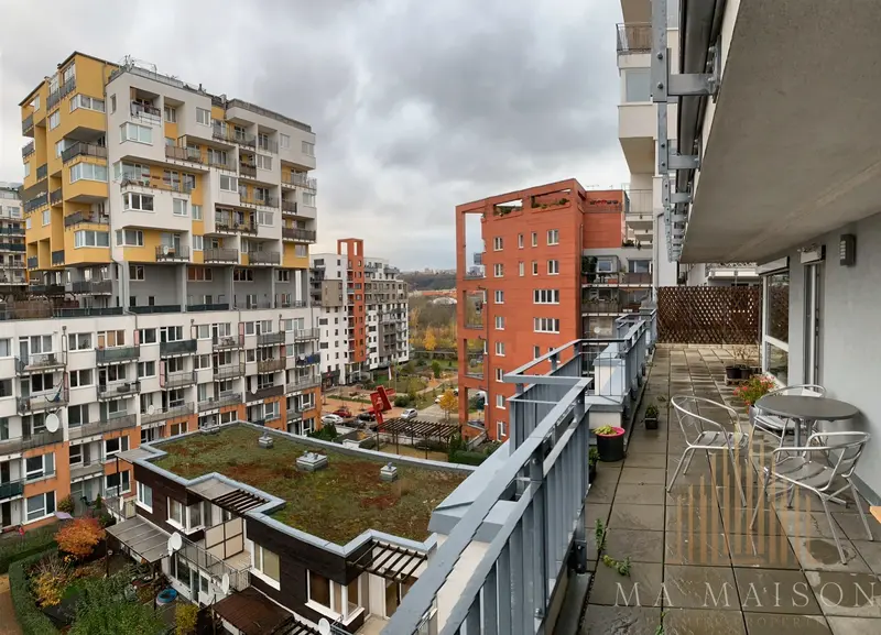 Pronájem Bytu 2+kk, 56m², terasa 81 m2, Nová Harfa