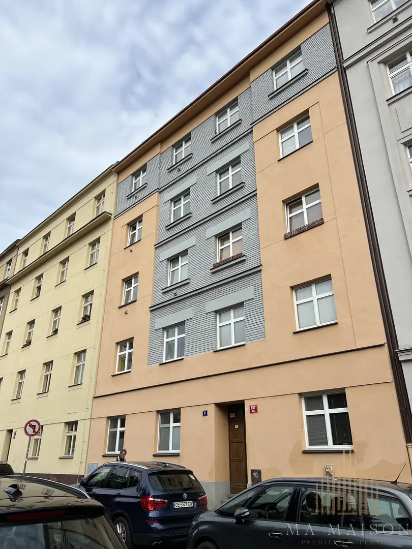 Pronájem mezonetového bytu 2+kk, 103m², Pod Vilami, Praha Nusle
