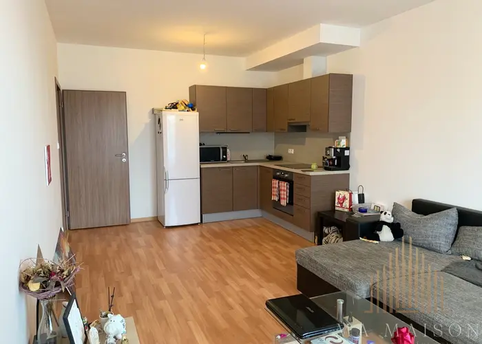 Pronájem bytu 2+kk s balkonem a garáží, ul. Pod Harfou, Praha - Vysočany