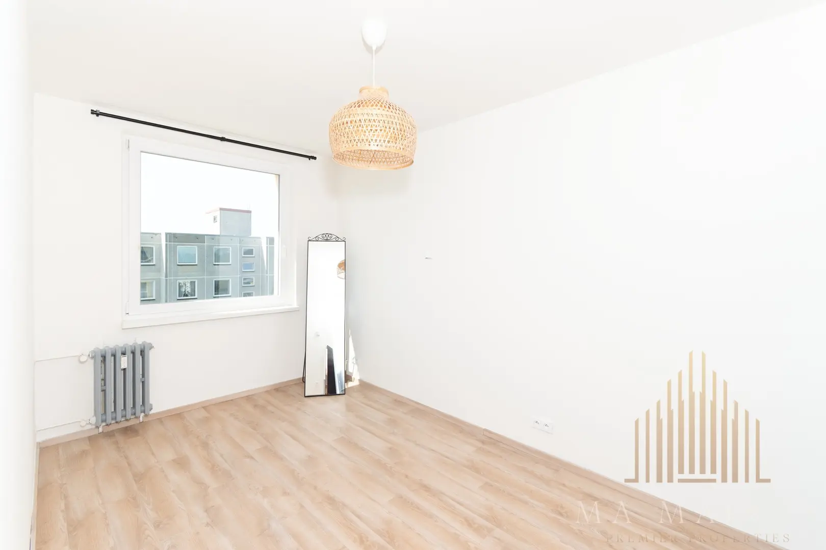 Pronájem slunného bytu 2+kk, 41 m², zařízený, Praha - Modřany
