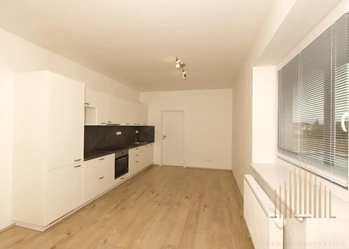 Pronájem bytu 2+kk/B/G/S, 45 m², nezařízený, Rakovník II