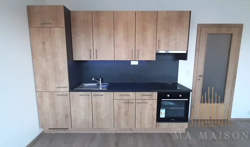 Pronájem moderního bytu 1+kk, 33 m2 + balkon,  Praha 7 - Holešovice