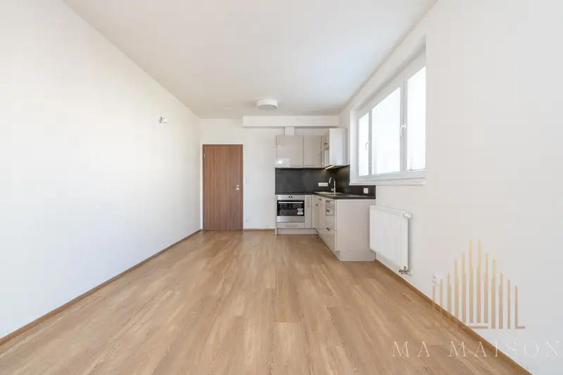 Pronájem bytu 2+kk/B/G, nezařízený, 55m², Praha 9 - Střížkov
