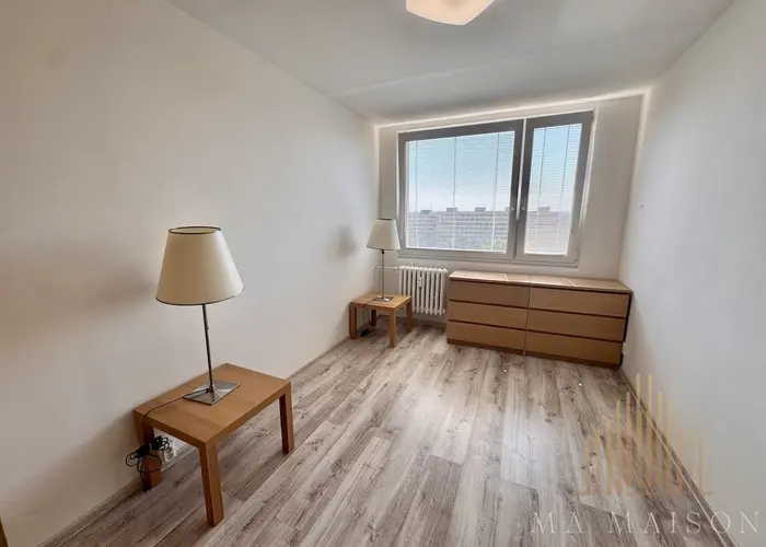 Pronájem bytu 2+kk, 42 m2, panel, částečně zařízený, Praha 4 - Chodov