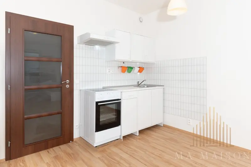 Prodej bytu 1+kk, 33 m² - Praha - Vysočany