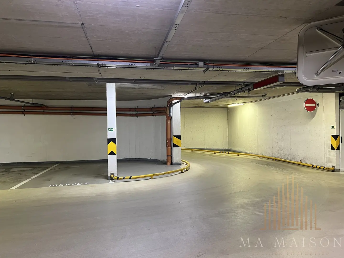 Pronájem garáže, ulice Pod Harfou, Praha - Vysočany