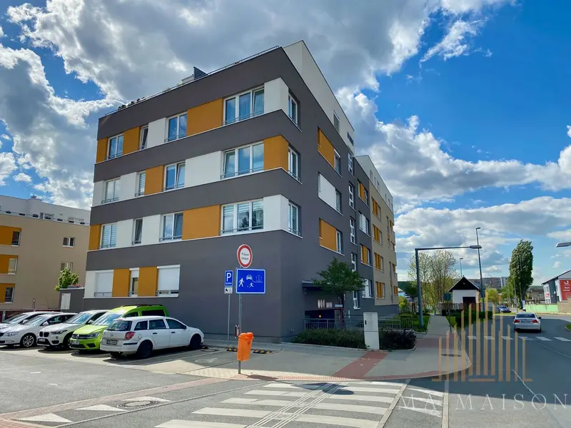 Pronájem bytu 1+kk/ 35m2,  ulice Františka Diviše, Praha Uhříněves