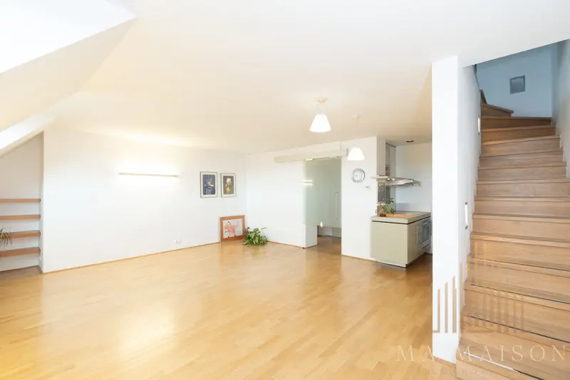 Pronájem mezonetového bytu 2+kk, 103m², zařízený, Pod Vilami, Praha 4 - Nusle