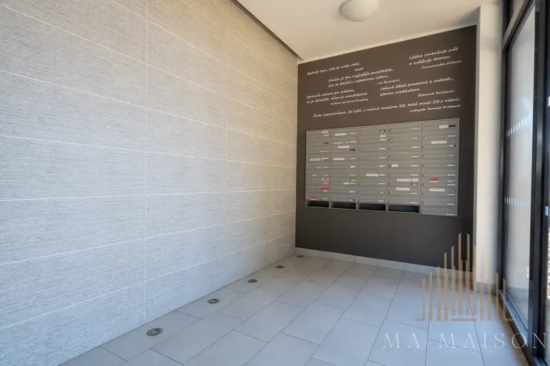 Pronájem bytu 2+kk/B/G, nezařízený, 55m², Praha 9 - Střížkov