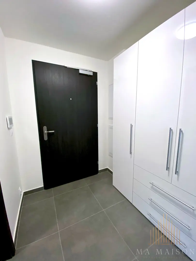 Pronájem nového bytu 1+kk/B, 33m2, nezařízený, Praha 7 - Holešovice