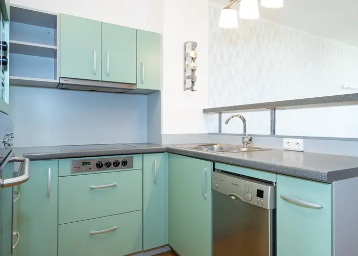 Pronájem bytu 3+kk/B, po rekonstrukci, zařízený, Praha - Letňany