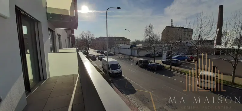 Pronájem bytu 1+kk/B, 33 m2, nezařízený, Praha 7 - Holešovice
