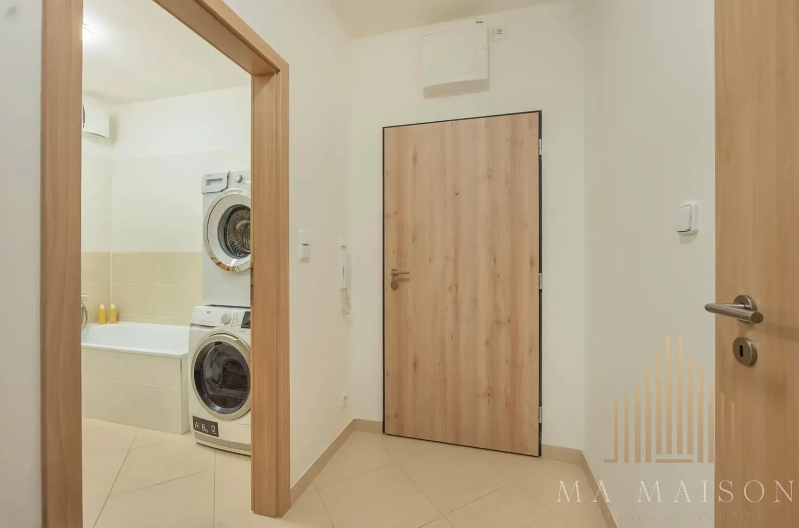 Prodej bytu 2+kk o výměře 54m² - Praha - Dolní Měcholupy