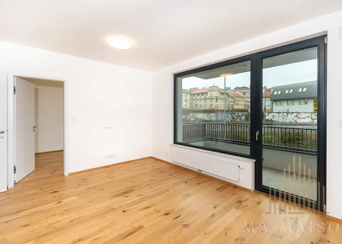 Pronájem bytu 2+kk/B, 42 m², nezařízený, Praha 4 - Nusle