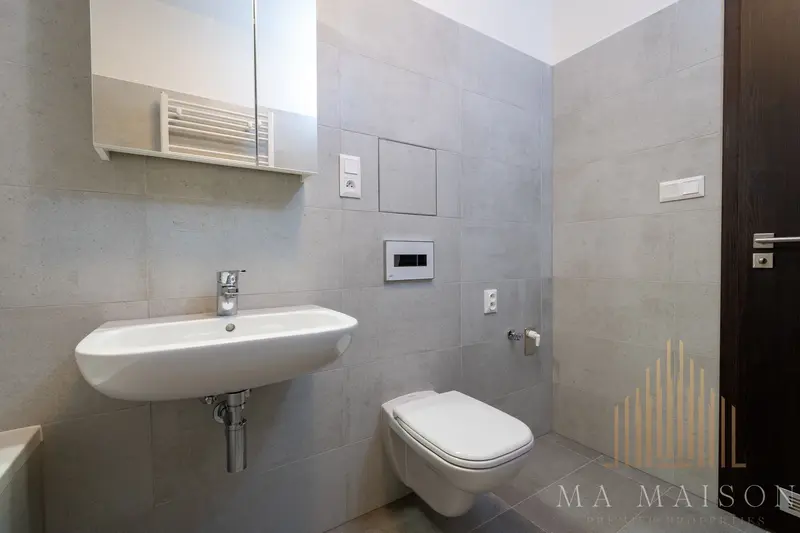 Pronájem bytu 2+kk/B/S 58 m² - Praha - Vysočany