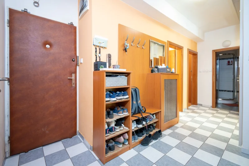 Pronájem bytu 3+1, 96 m² - Praha - Podolí