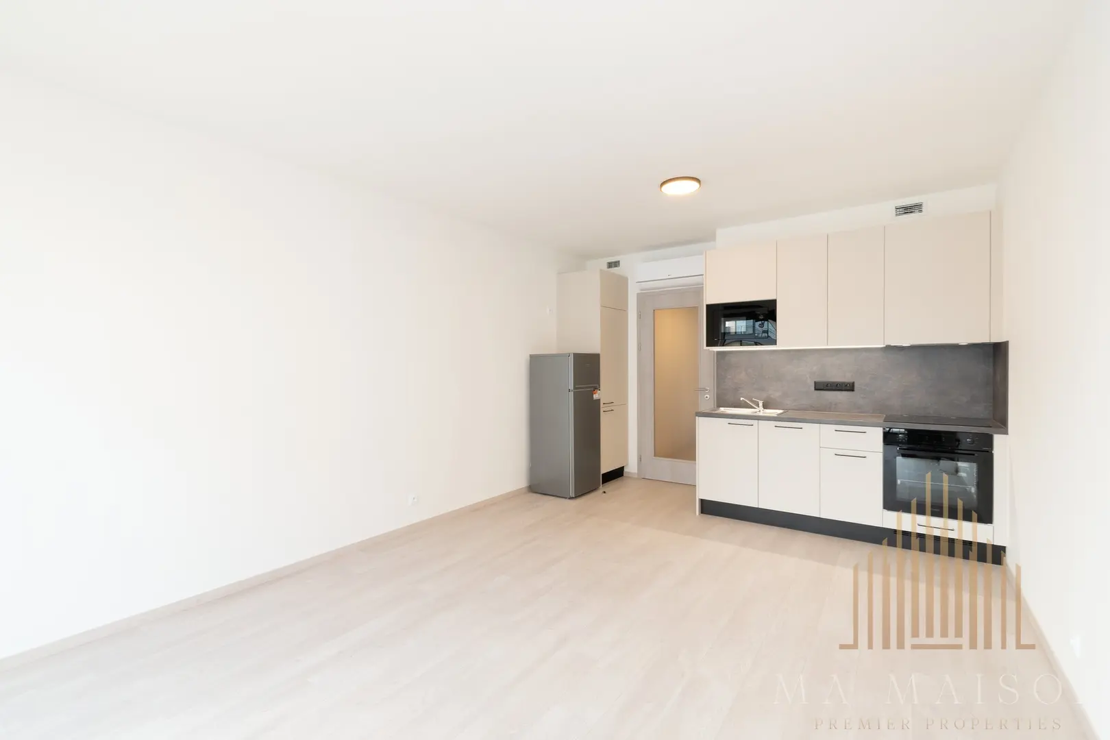 Pronájem bytu 1+kk 32 m², Praha - Hloubětín
