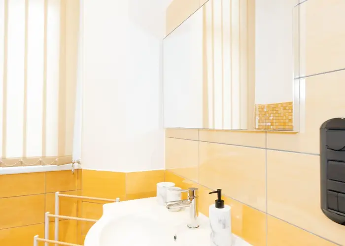 Pronájem bytu 2+kk 44 m², Praha - Smíchov