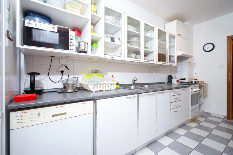 Pronájem bytu 3+1, 96 m² - Praha - Podolí