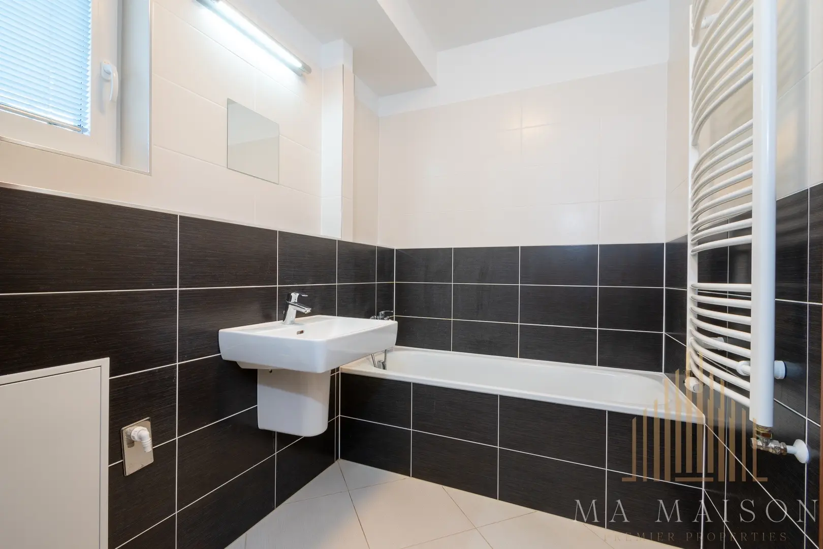 Pronájem bytu 2+kk/B/G, nezařízený, 55m², Praha 9 - Střížkov