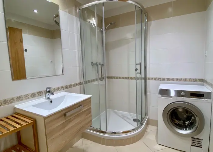 Prodej bytu 1+kk/ 35m2,  ulice Františka Diviše, Praha Uhříněves