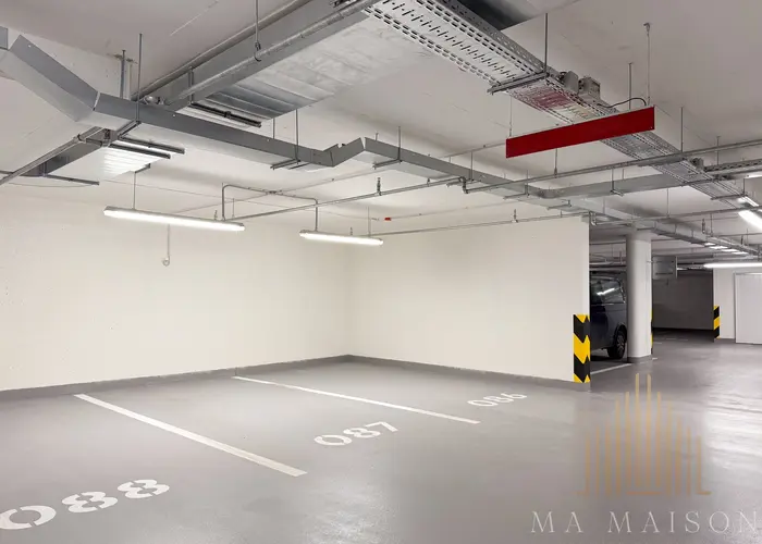 Pronájem garážového stání 13 m², Praha - Hloubětín