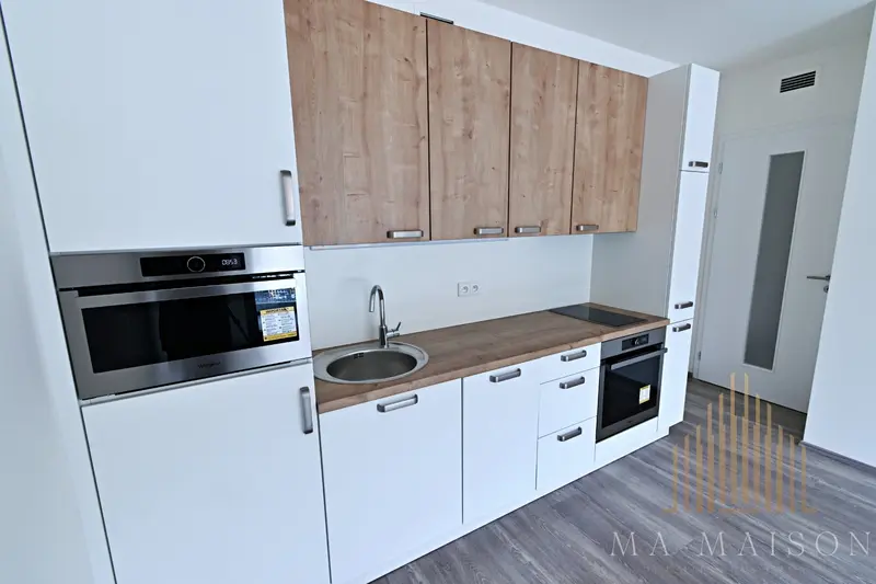 Pronájem bytu 3+kk/L/G o výměře 53m² v lokalitě Praha - Košíře