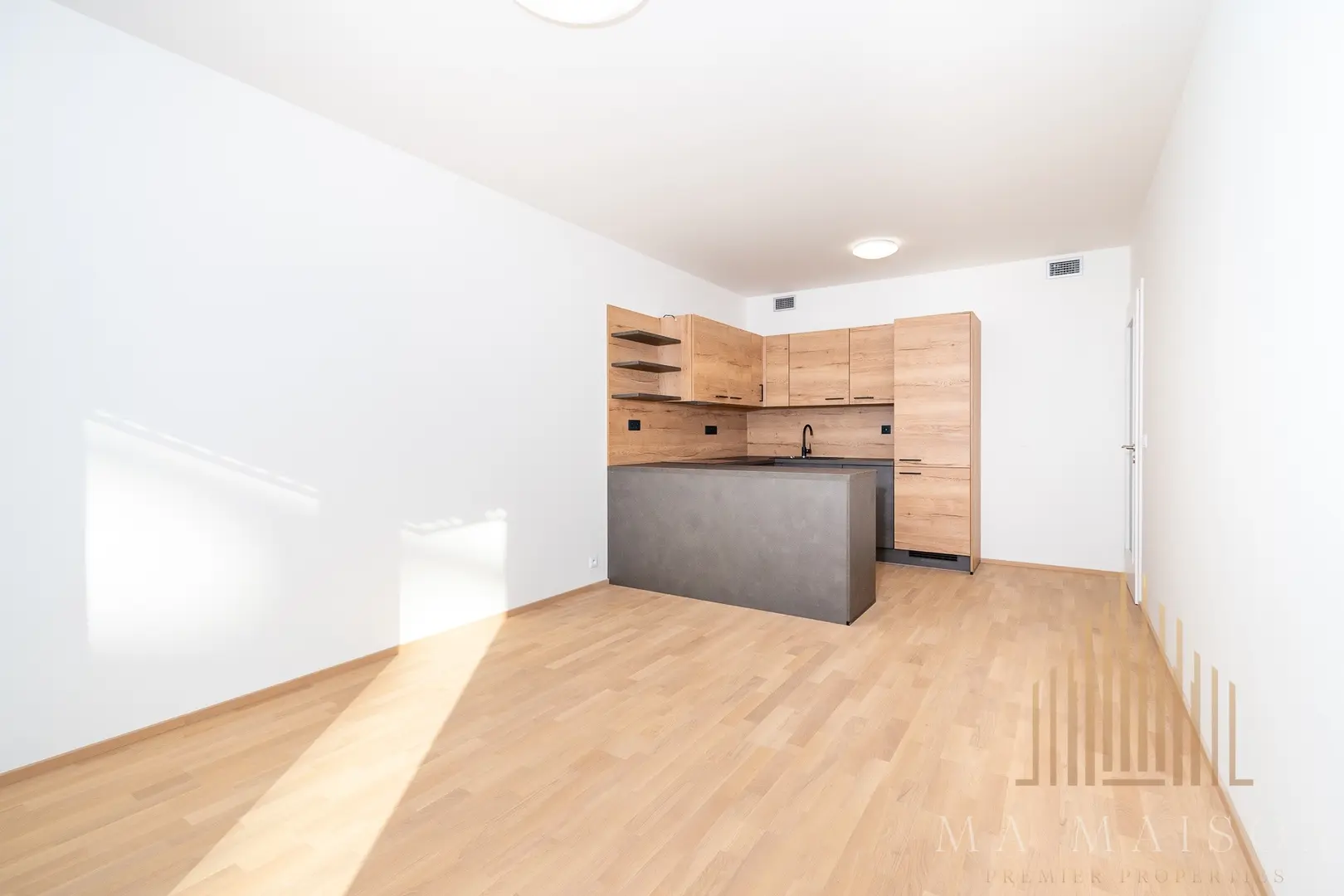 Moderní byt 2+kk/B, nezařízený, ul. Smržových, Praha 9 - Vysočany