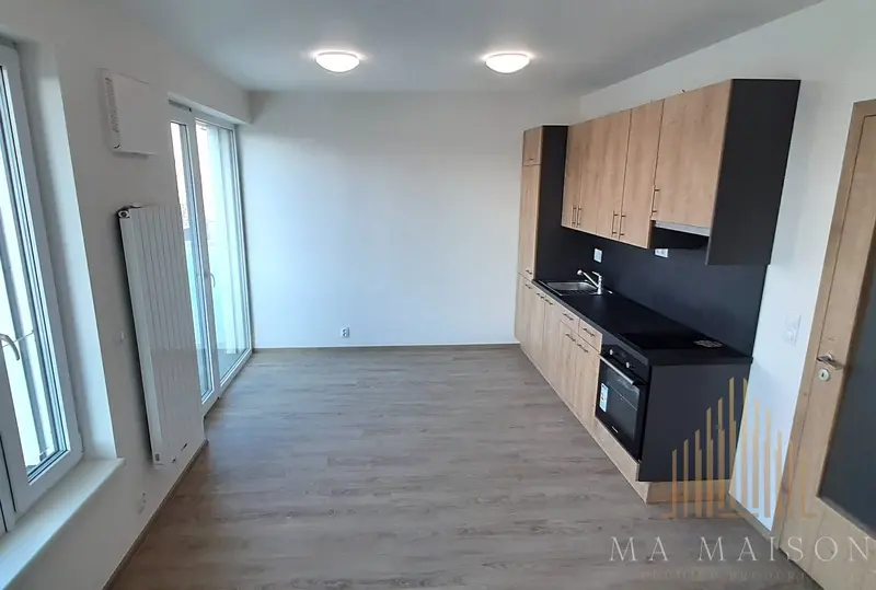 Pronájem moderního bytu 1+kk, 33 m2 + balkon,  Praha 7 - Holešovice