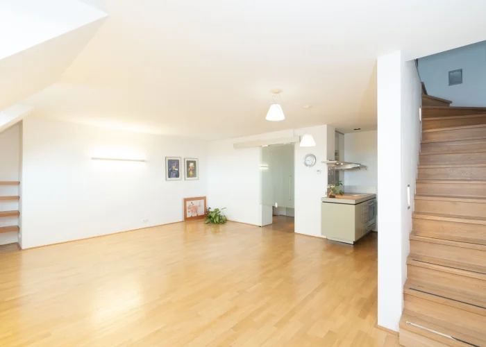 Pronájem mezonetového bytu 2+kk, 103m², zařízený, Pod Vilami, Praha 4 - Nusle
