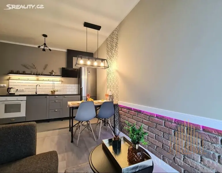 Pronájem bytu 2+kk 38 m², Praha - Žižkov
