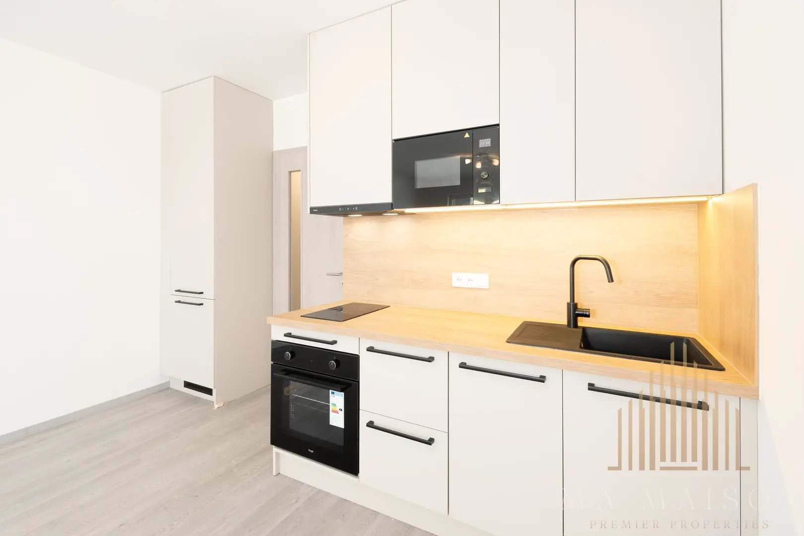 Pronájem bytu 1+kk 34 m², Praha - Vysočany