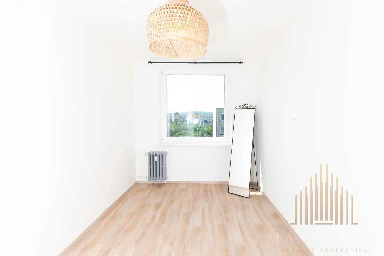 Pronájem slunného bytu 2+kk, 41 m², zařízený, Praha - Modřany