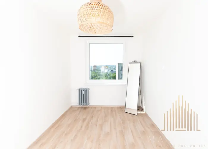 Pronájem slunného bytu 2+kk, 41 m², zařízený, Praha - Modřany