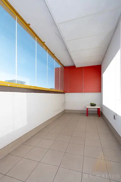 Pronájem bytu 1+kk s prostornou lodžií, ulice Poděbradská 777/9, Praha - Vysočany